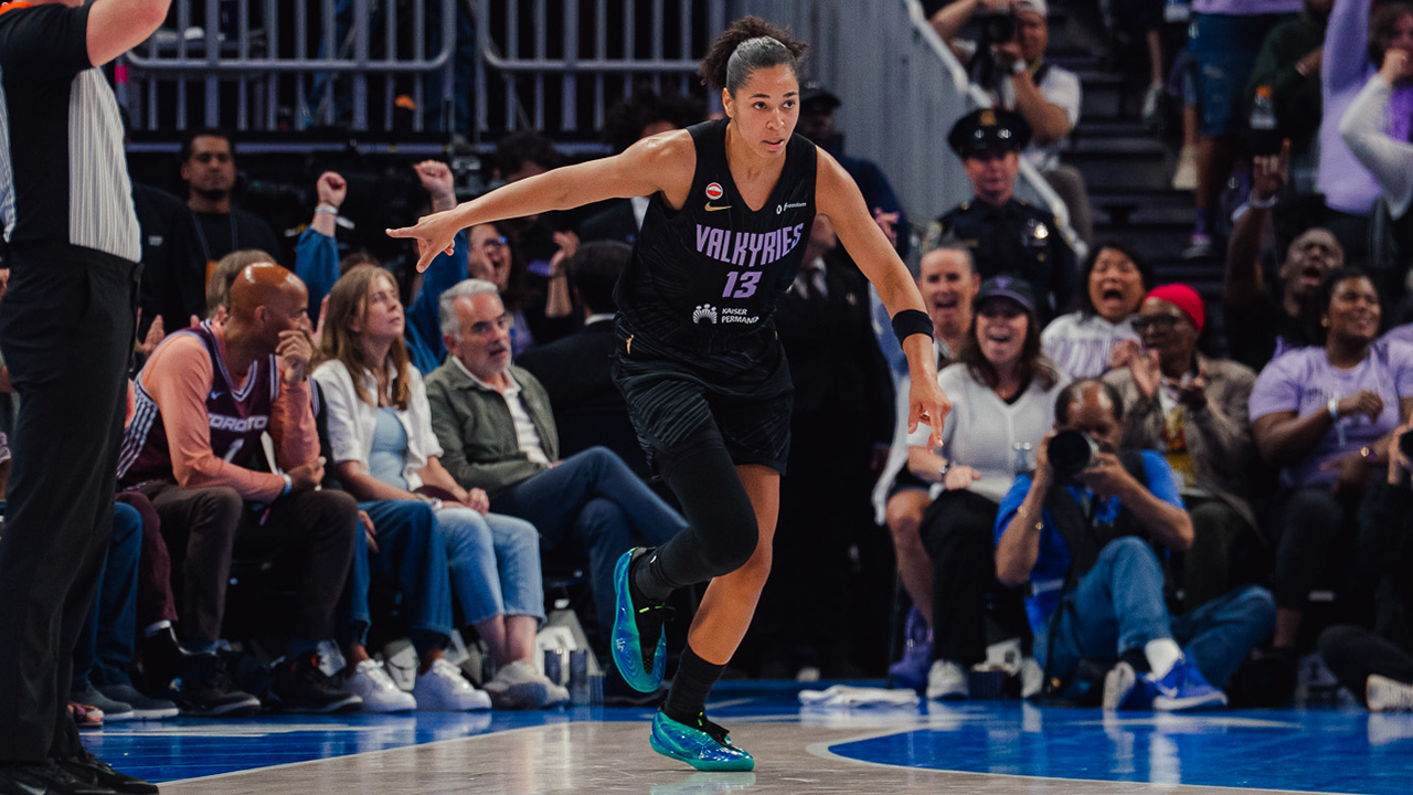 Janelle Salaün Scores 24 Points vs. Toronto Tempo - 8/2/26